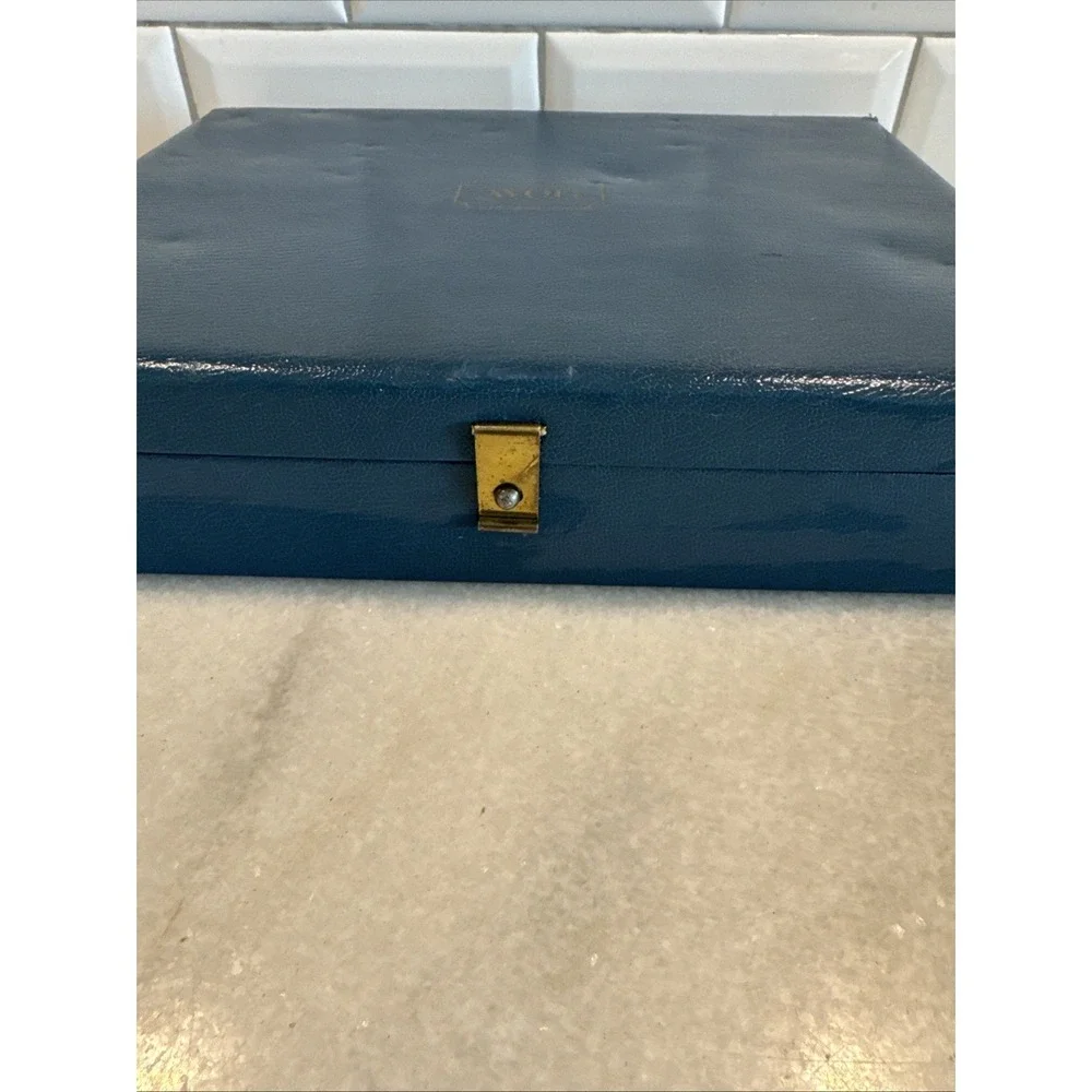 Vintage Avon Blue Gold‎ Lettering Jewelry Box Blue Velvet Display Box Case